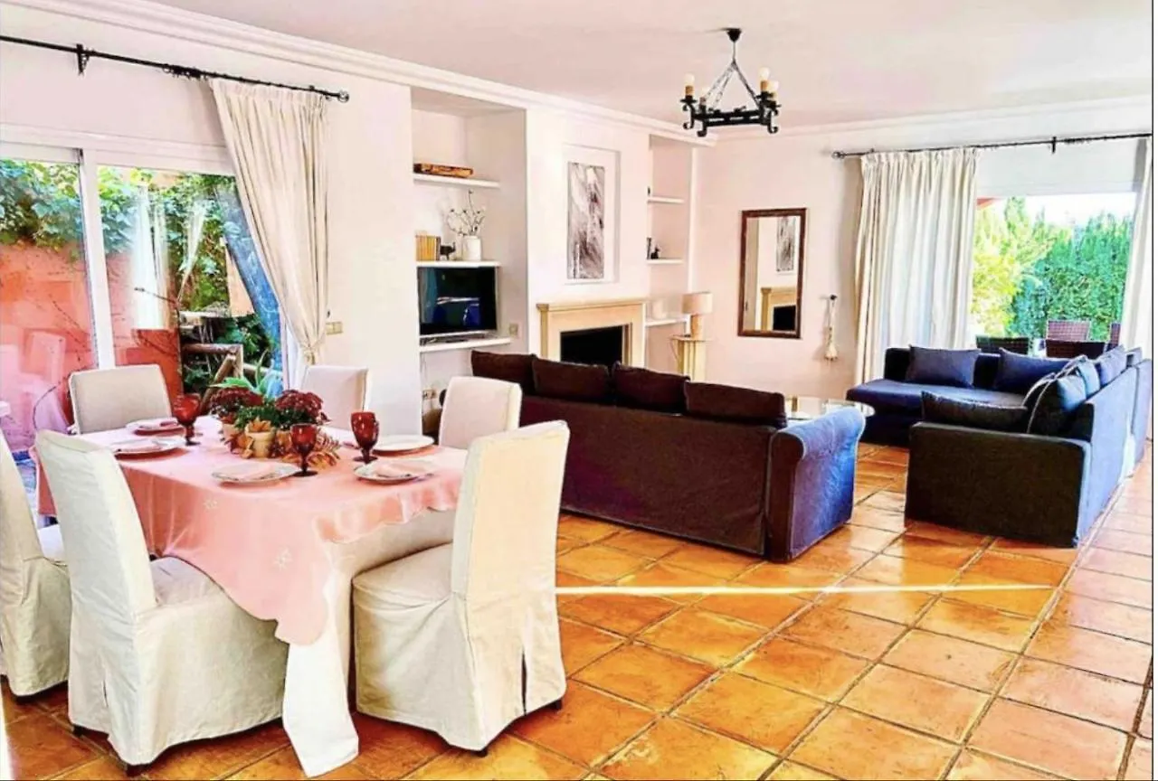 Villa 9 La Alzambra-Puerto Banus 马尔韦利亚 西班牙