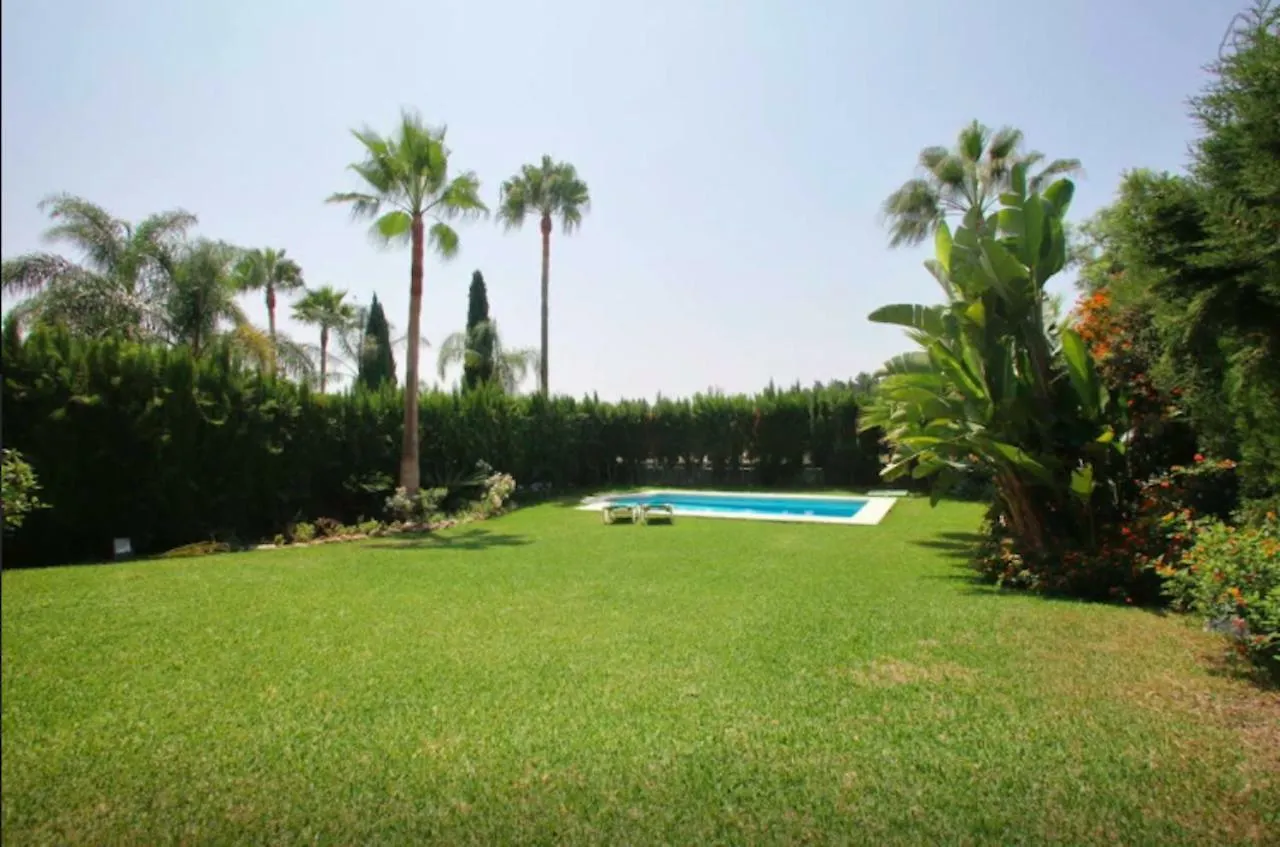 Villa 9 La Alzambra-Puerto Banus Marbella